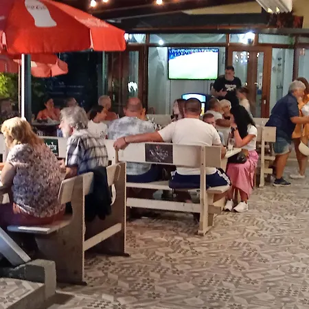 Pensionat Oasis Kiten (Burgas)