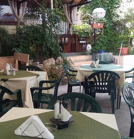 Guest house Oasis 2*