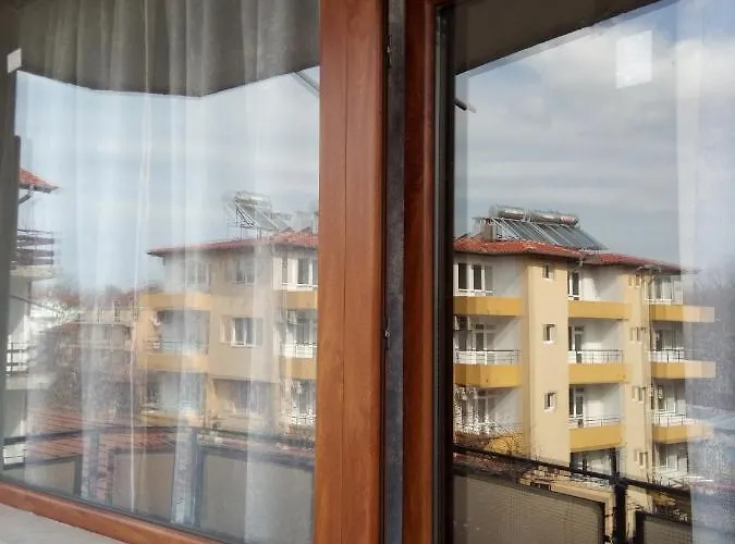 Oasis Guest house 2*