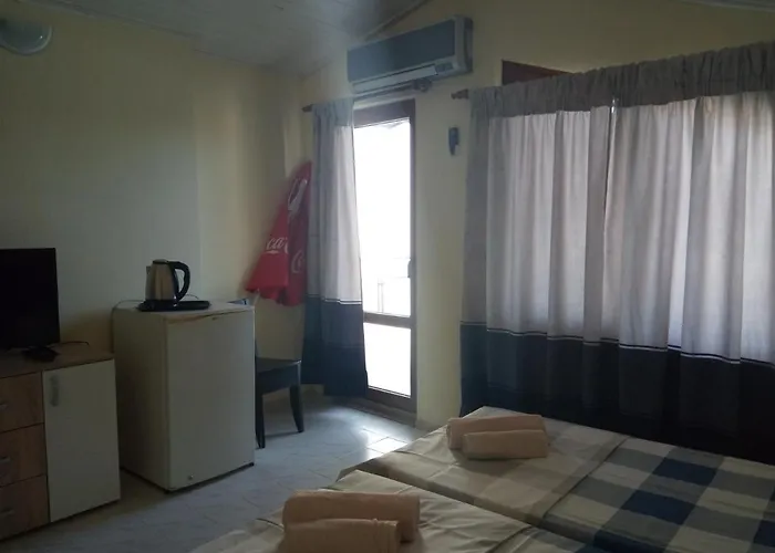 Guest house Oasis 2*