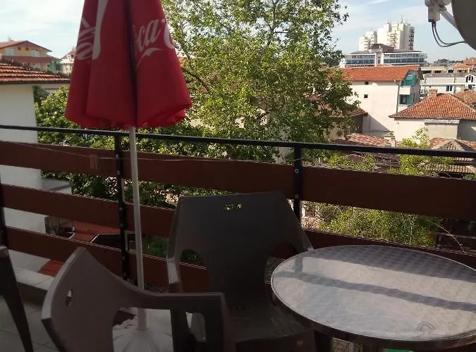 Oasis Guest house 2*