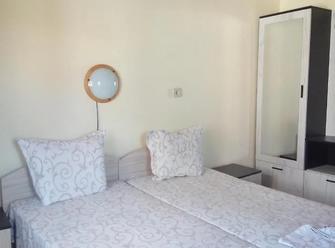 Oasis Kiten (Burgas)